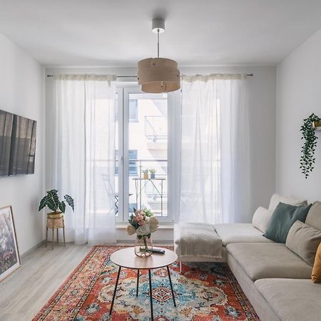 Corvin Apartment With Balcony And Ac Budapest Exterior photo