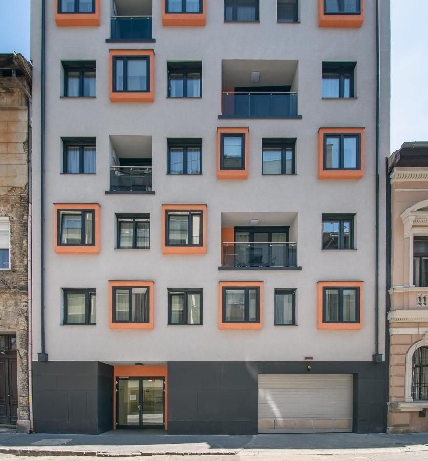 Corvin Apartment With Balcony And Ac Budapest Exterior photo